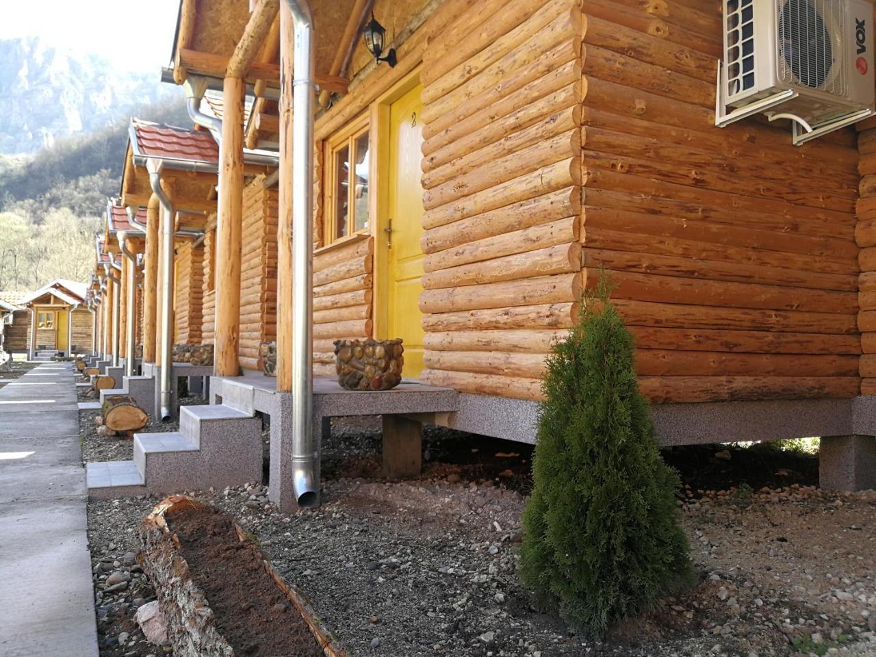 Juzni Vetar Hotel Trnski Odorovci Exterior photo