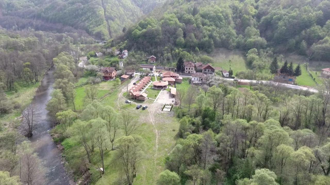 Juzni Vetar Hotel Trnski Odorovci Exterior photo